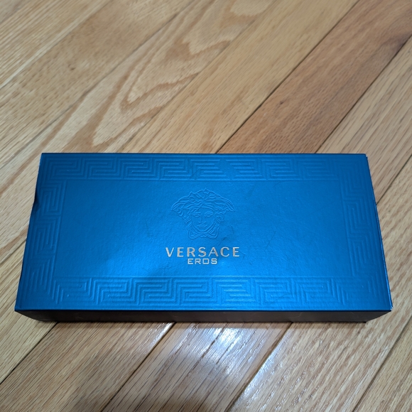 Versace Eros Blue Box - Picture 1 of 5